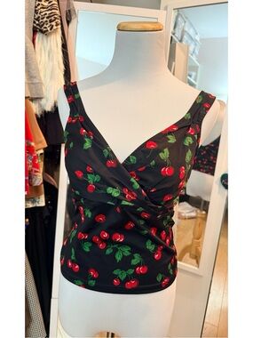Pinup Couture Black Cherry Wrap Top size small